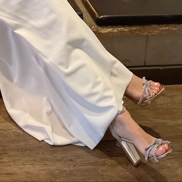 Absolutely Stunning Gown! - Picture 6 of 6